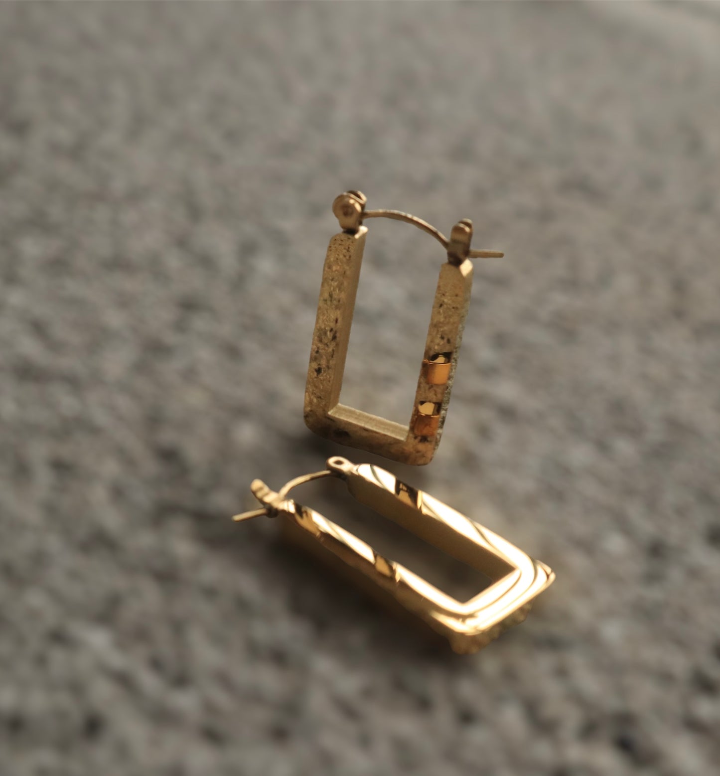 "Dubai Frame" Gold Earrings